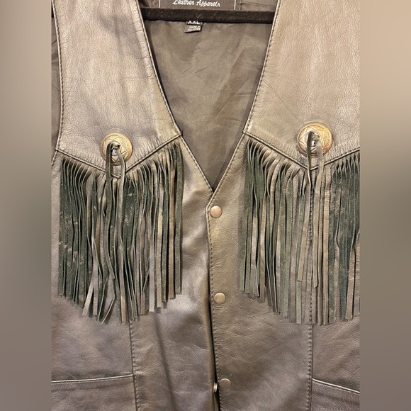 🌾 Vintage Fringe Leather Vest with Chain Extensions - Picture 6 of 6